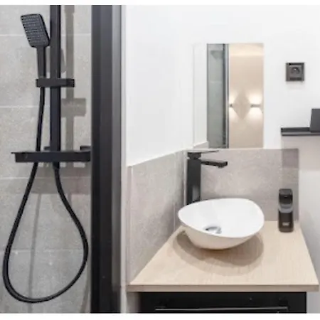 Cocon Design Et Cosy A La Defense, Vue Imprenable Sur Paris Puteaux